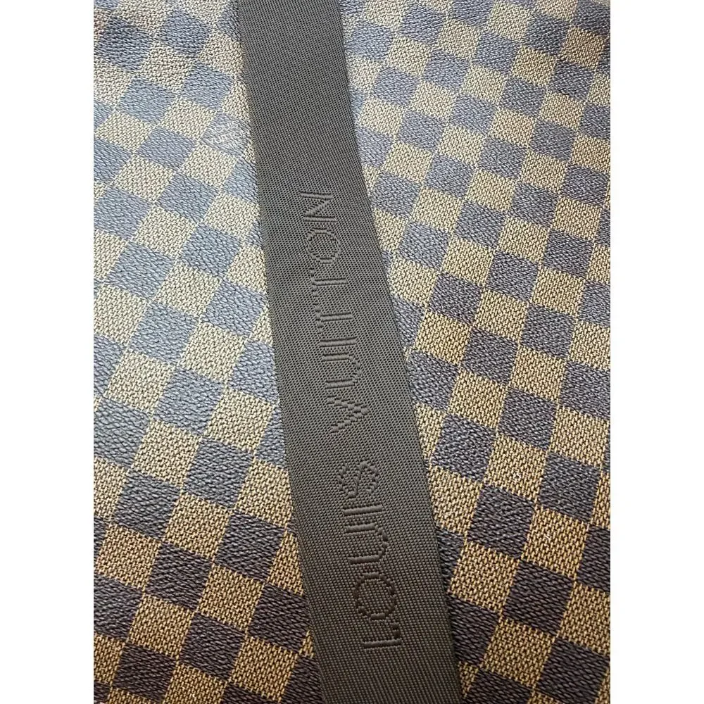 Louis Vuitton 100% authentic